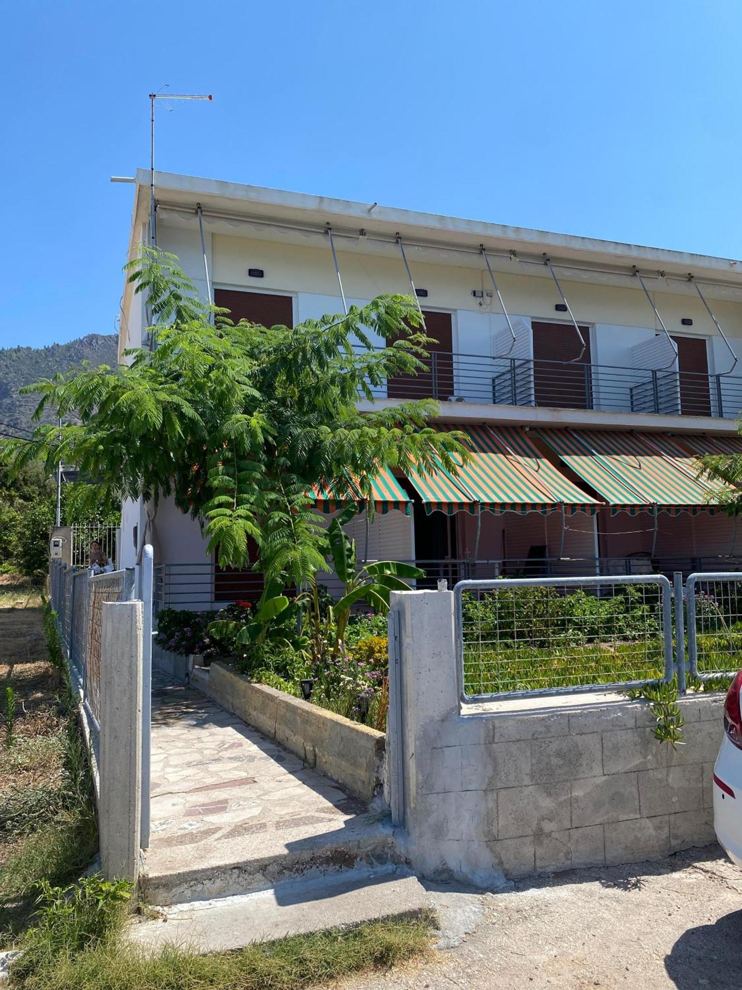 شقة Rania'S House Méthana المظهر الخارجي الصورة